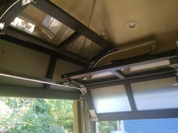 Contemporary Aluminum & Clear Tempered Glass Garage Door