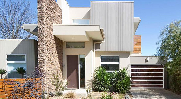 The Horizon - Contemporary Aluminum & Horizontal Glass Garage Door